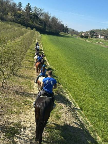 Uscita di gruppo tra i campi